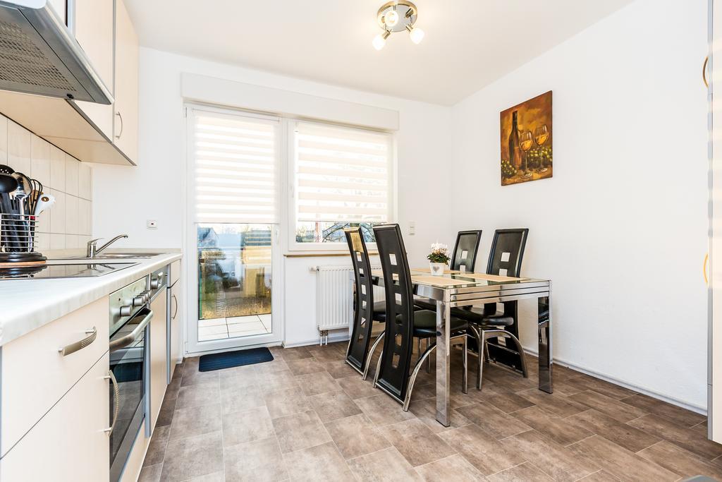 Ferienwohnung Köln Stammheim Zimmer foto